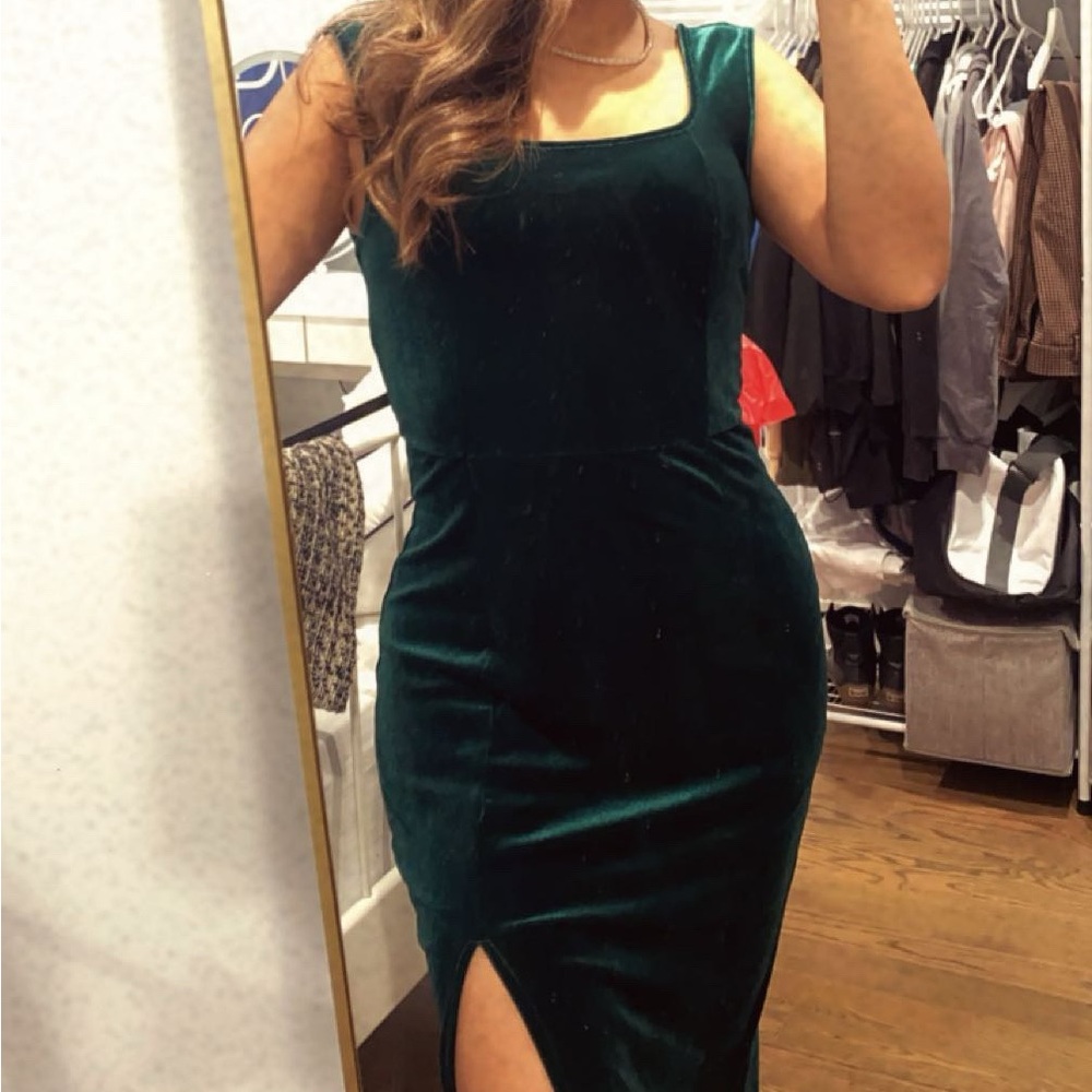 Elegant Green Velvet Dress